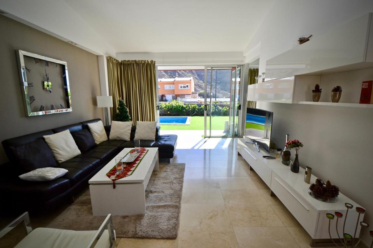 Villa Katarina In Beautiful Tauro With Private Heated Swimming Pool 타우리토 외부 사진